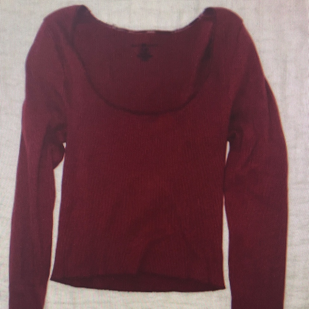 Women’s Long Sleeve Scoop Neck Top - Burgundy